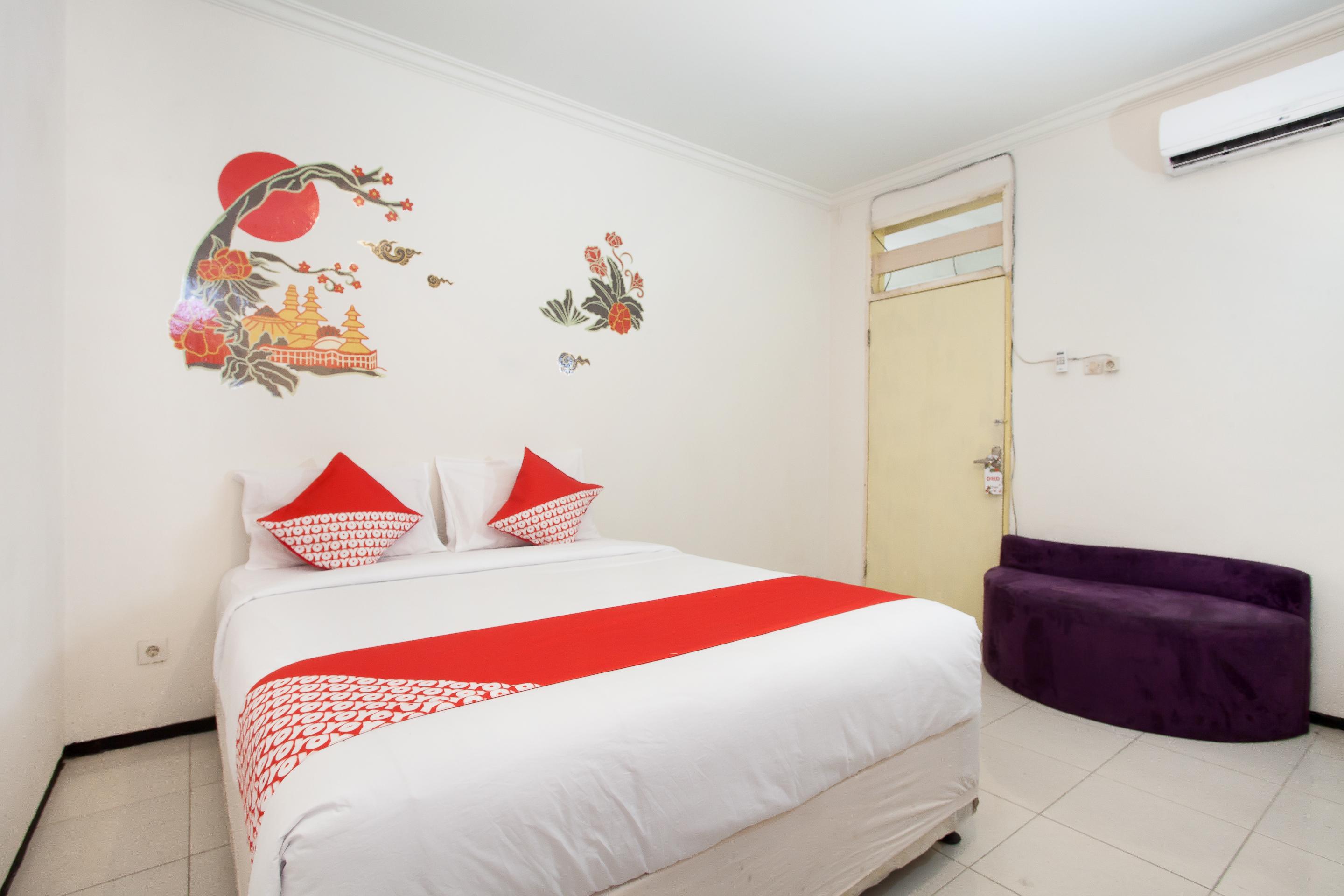 Dukuh Kupang Mitra Reddoorz 2*